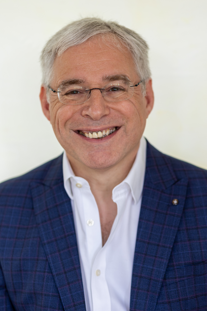 Head shot of Philip Barclay