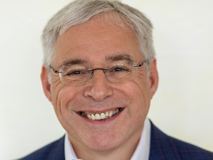 Head shot of Philip Barclay