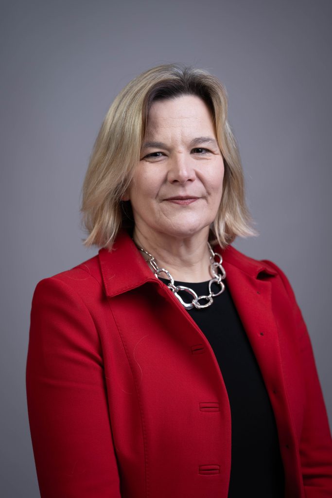 Head shot of Rosie Benneyworth